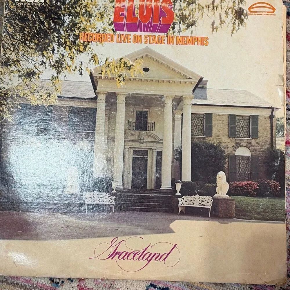 Vintage vinyl Elvis Presley live in Memphis excellent shape